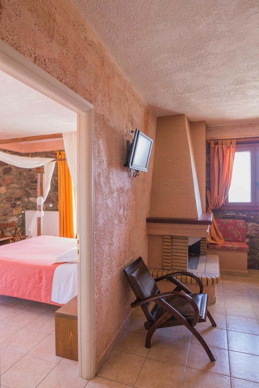 Faris Hotel Xirokampi Kültér fotó