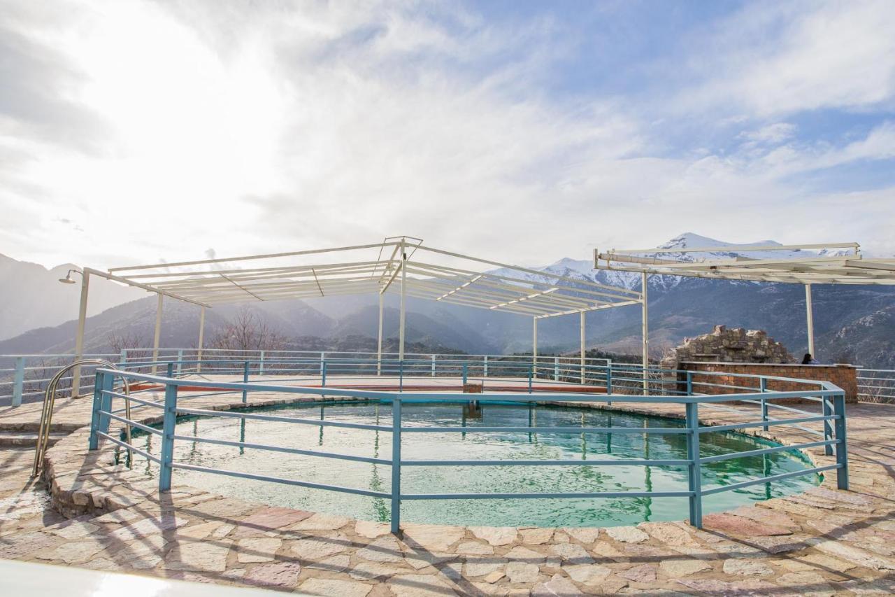 Faris Hotel Xirokampi Kültér fotó